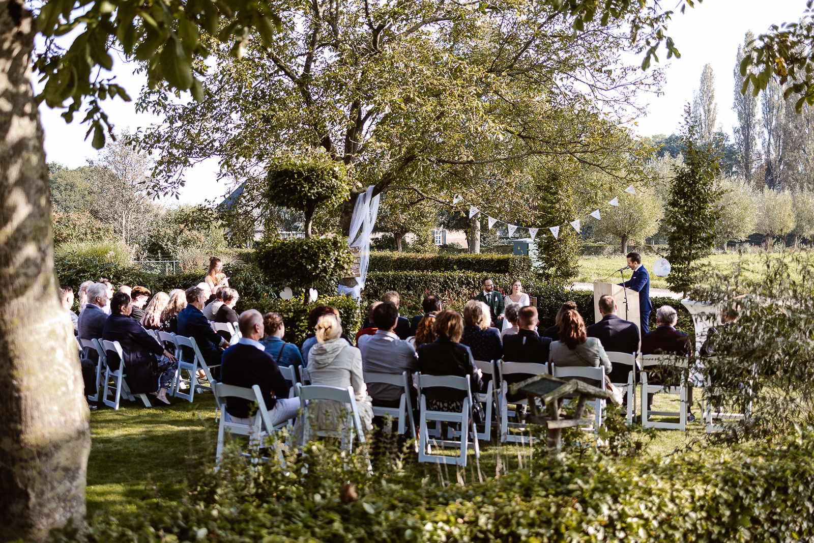 denise-van-duren-bruidsfotografie-festival-bruiloft-organiseren