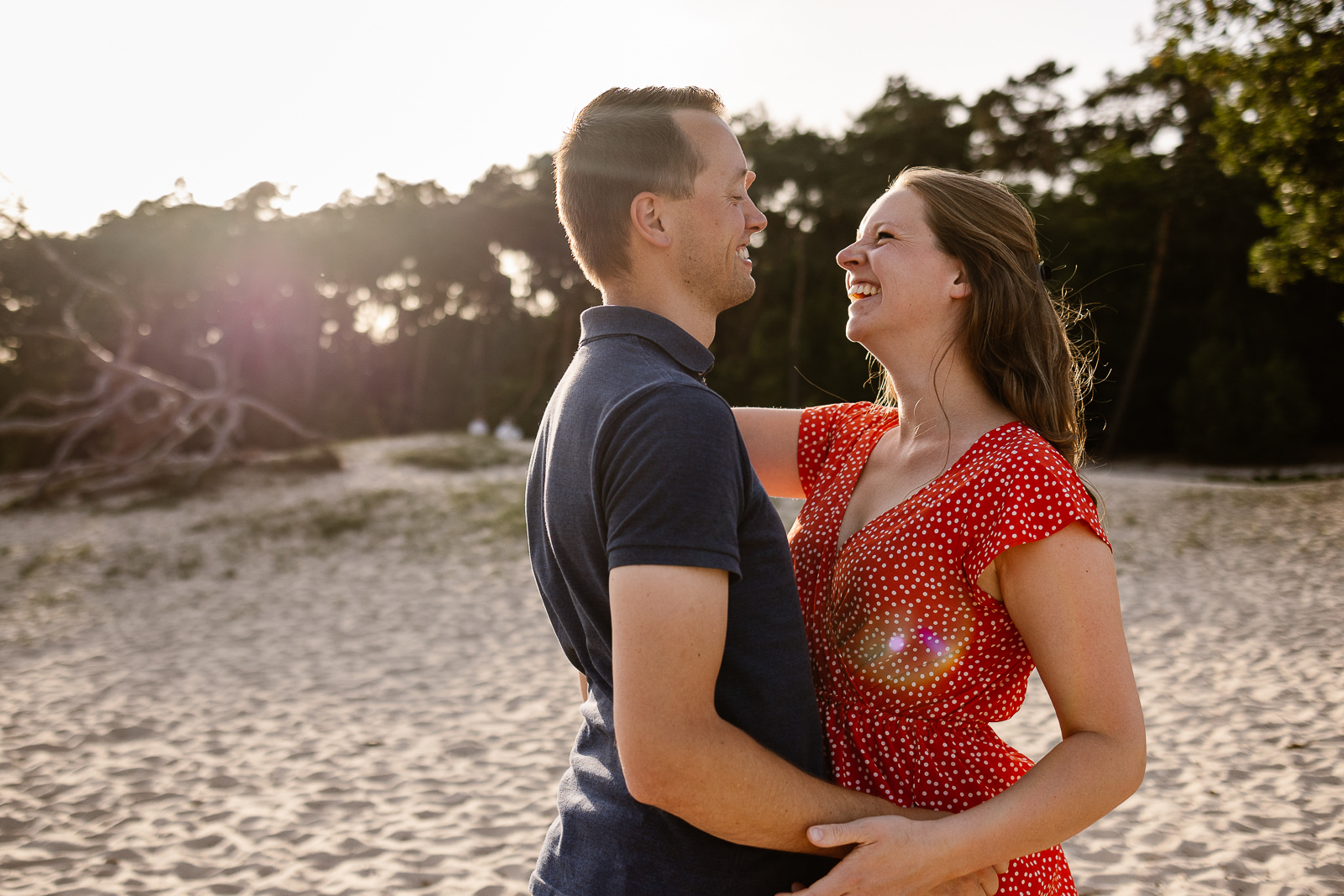 denise-van-duren-loveshoot-in-het-zand