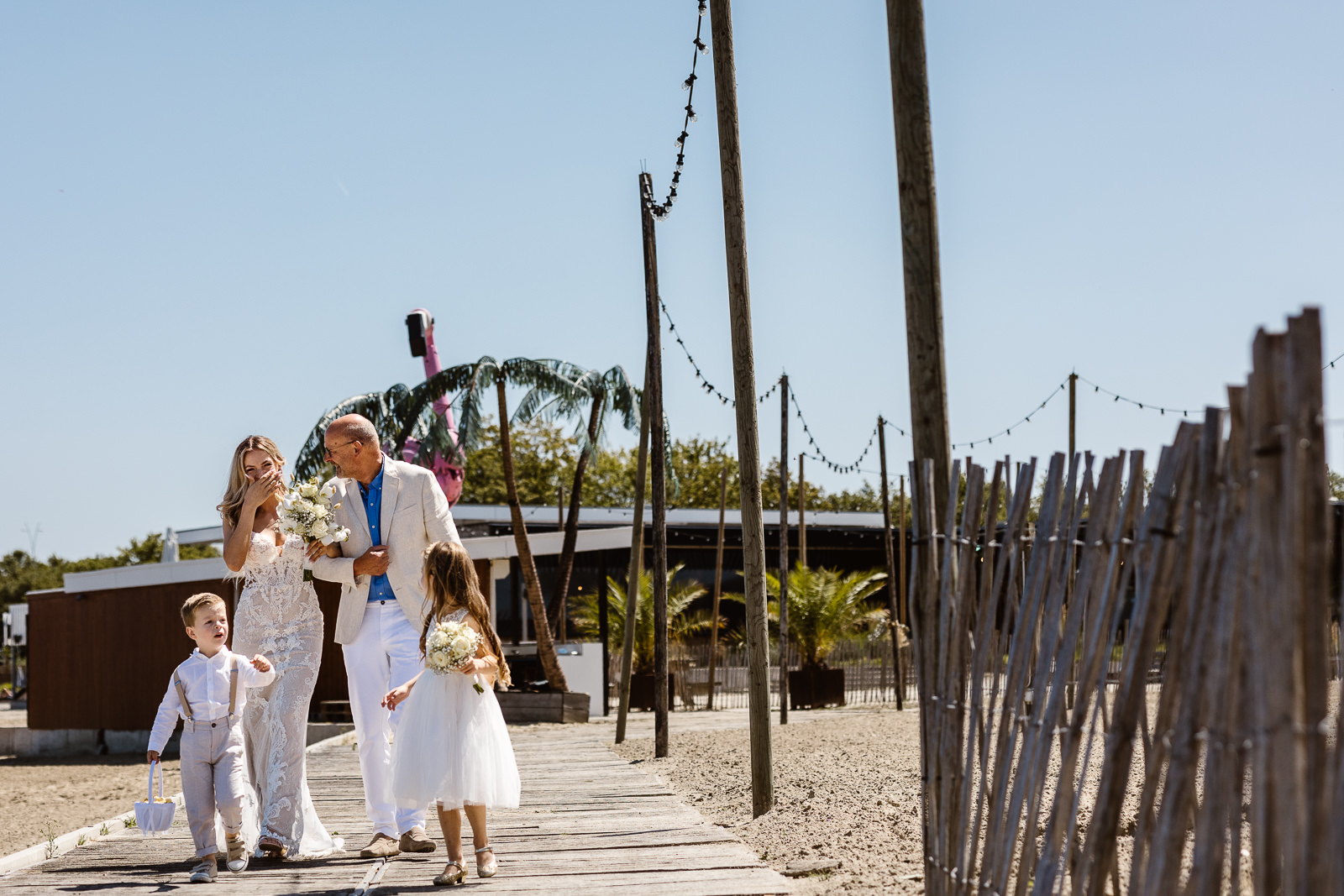 denise-van-duren-trouwen-beachclub-sunrise-24