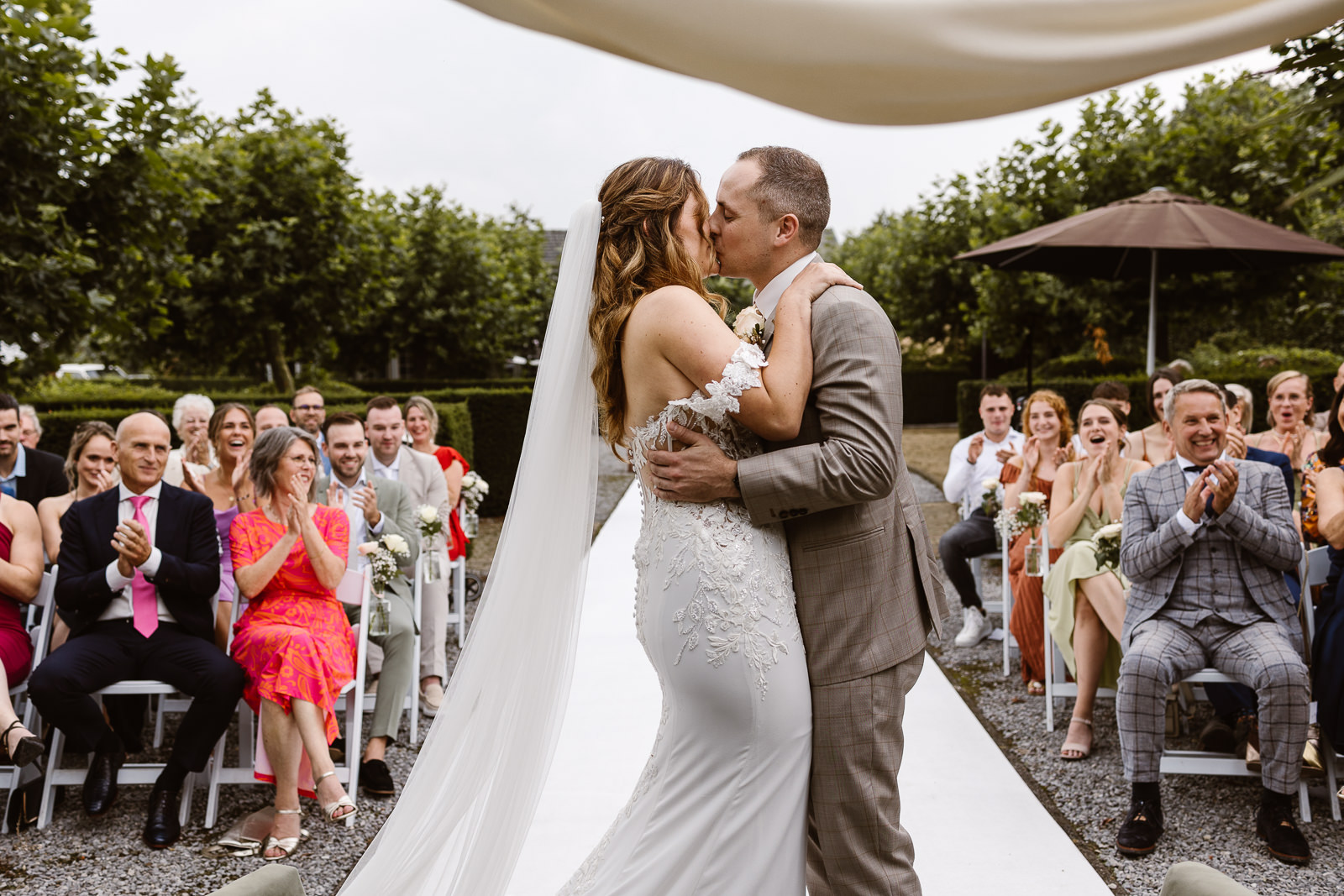 denise-van-duren-trouwfotograaf-koetshuijs-strijbeek-29