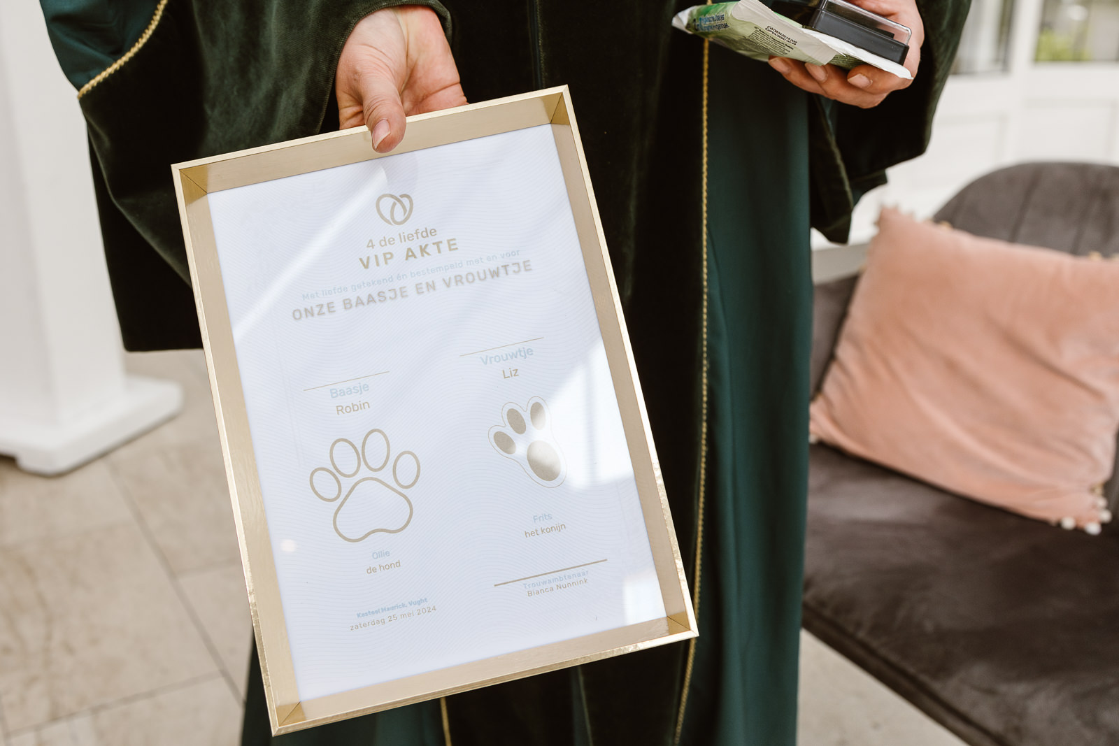 denise-van-duren-bruidsfotografie-huisdier-bruiloft-2 Trouwakte hond